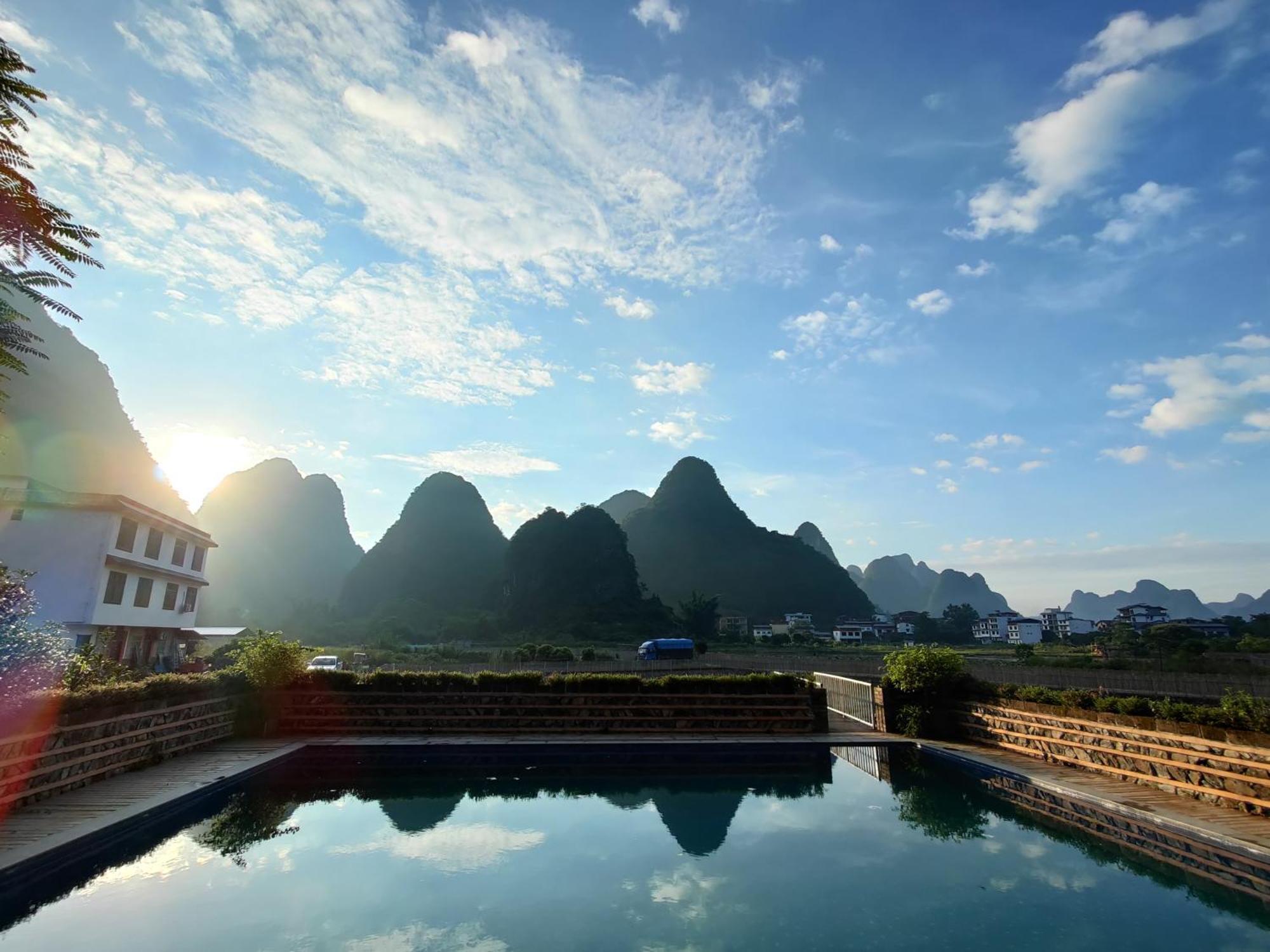 Yangshuo Tea Cozy--One Way Free Pick Up From Airport Or Ts 4 Nights ξενώνας Εξωτερικό φωτογραφία